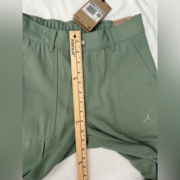 JORDAN Women’s Woven Standard Fit Pants Jade Smoke Size: XS - Picture 13 of 16